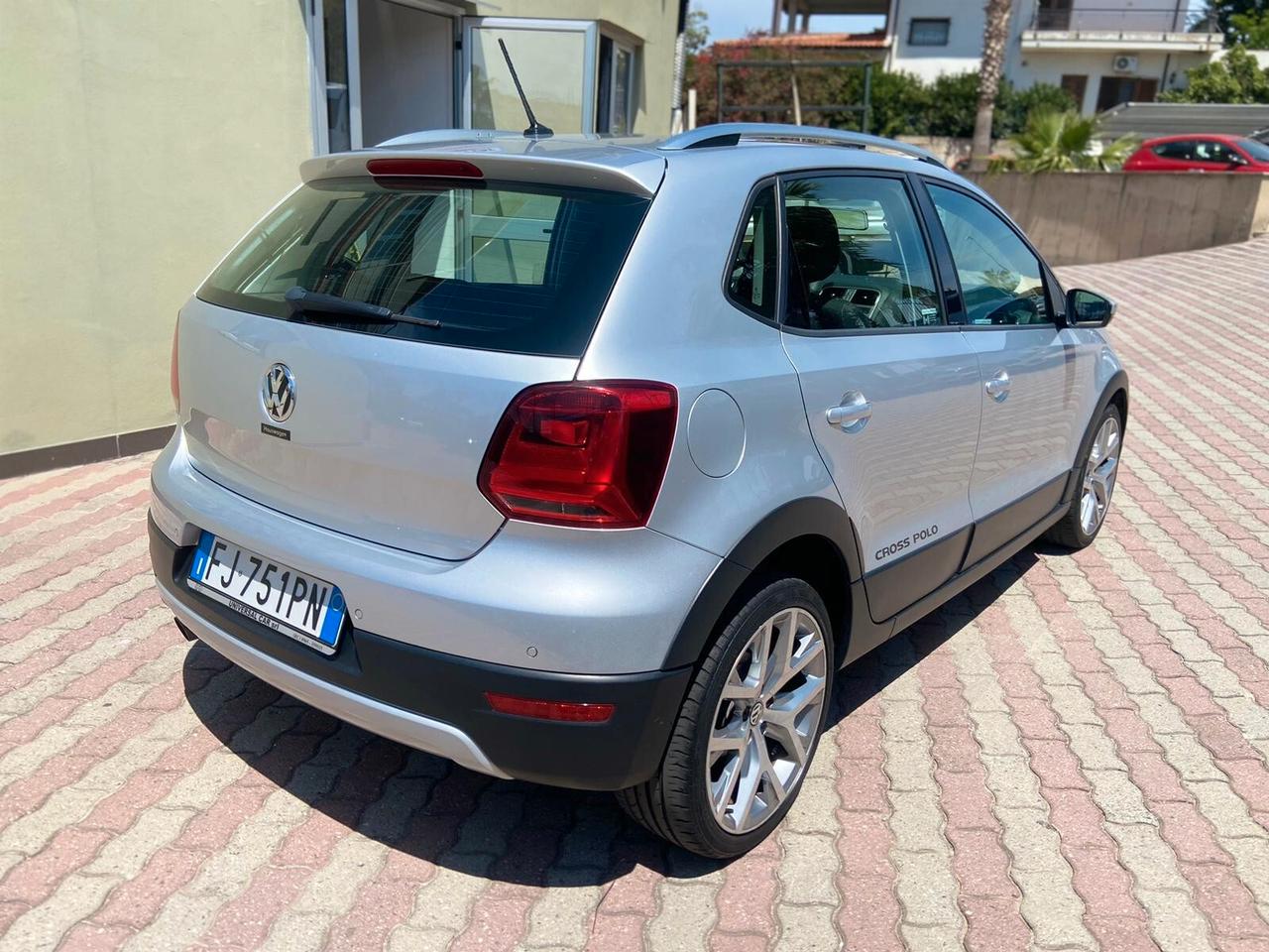 Volkswagen Cross Polo 1.4 TDI 90cv 5p. Bluemotion Technology