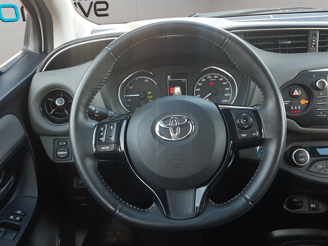 Toyota Yaris 1.5 Hybrid 5 porte Business