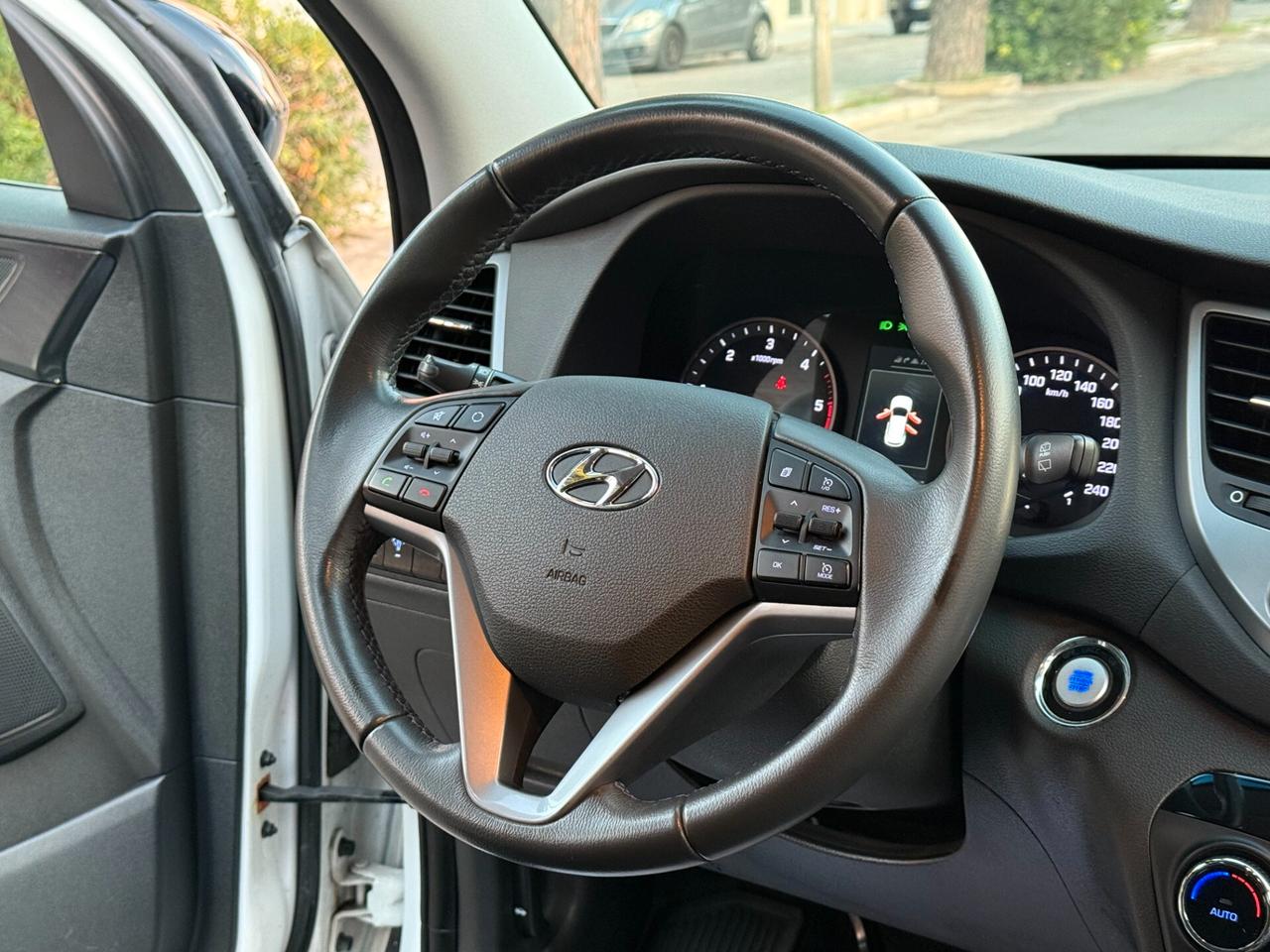 Hyundai Tucson 1.7 CRDi NAVI CAMERA *KM 86.000