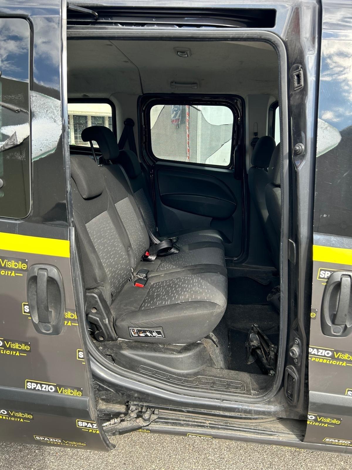 Fiat doblo autocarro 5 posti
