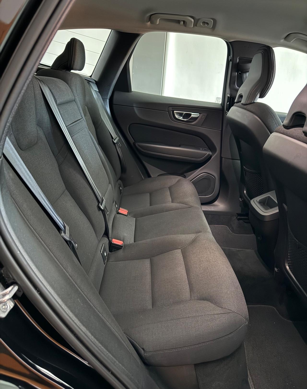 Volvo XC60 2.0 B4 197CV Momentum Geartronic