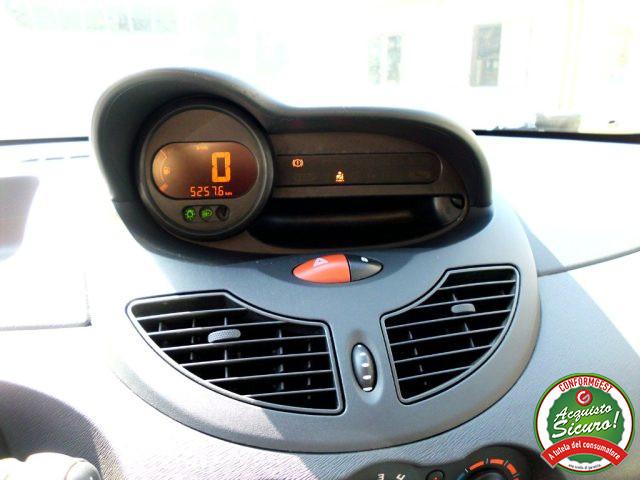 RENAULT Twingo 1.2 8V Sport & Sound
