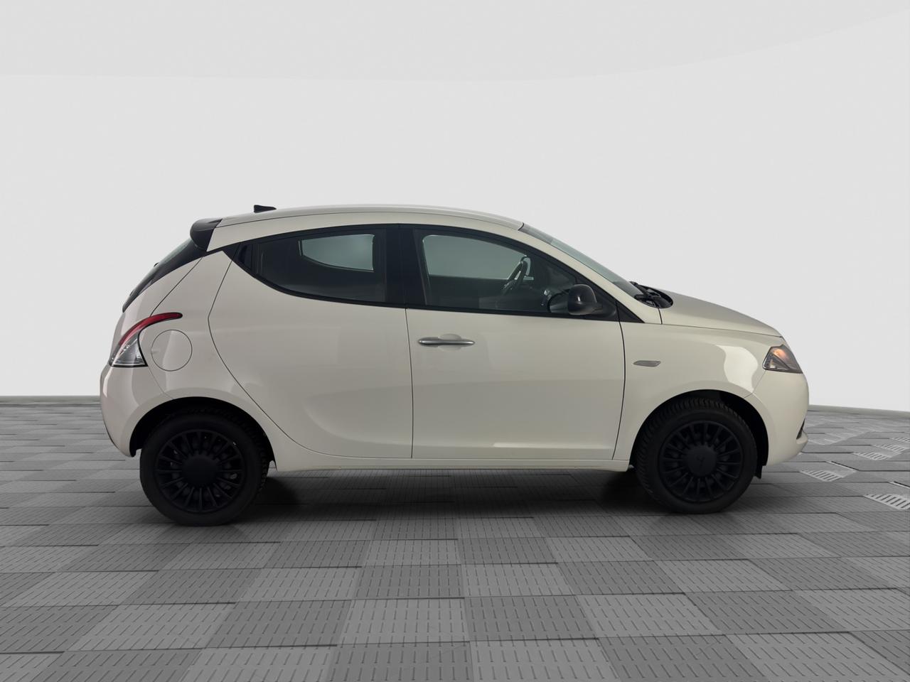 LANCIA Ypsilon 3ª serie Ypsilon 1.0 FireFly 5 porte S&S Hybrid Silver