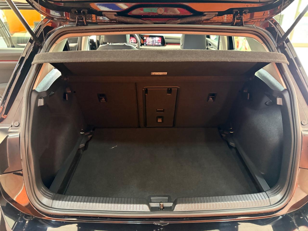 Volkswagen Golf 1.0 110 cv TSI EVO Life permute finanziamenti