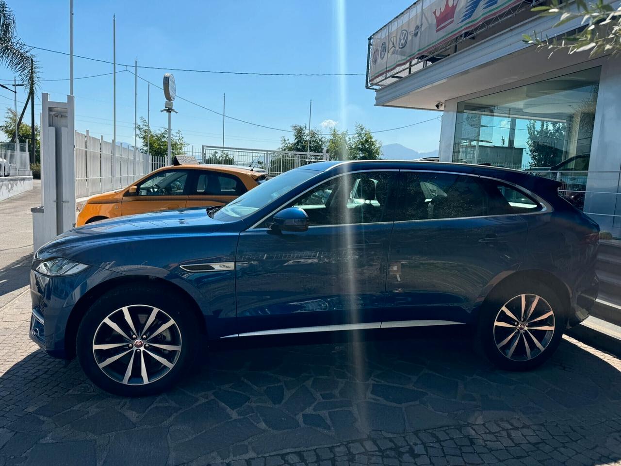 Jaguar F-Pace 2.0 PHEV 404CV automatico 9.000KM