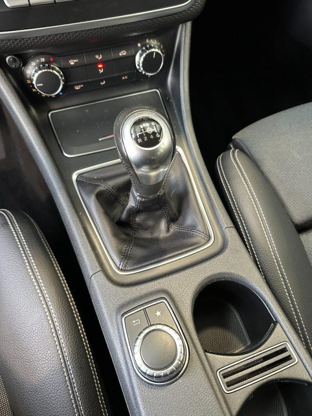 MERCEDES-BENZ A 180 d Sport - 18" - Telecamera - Carplay