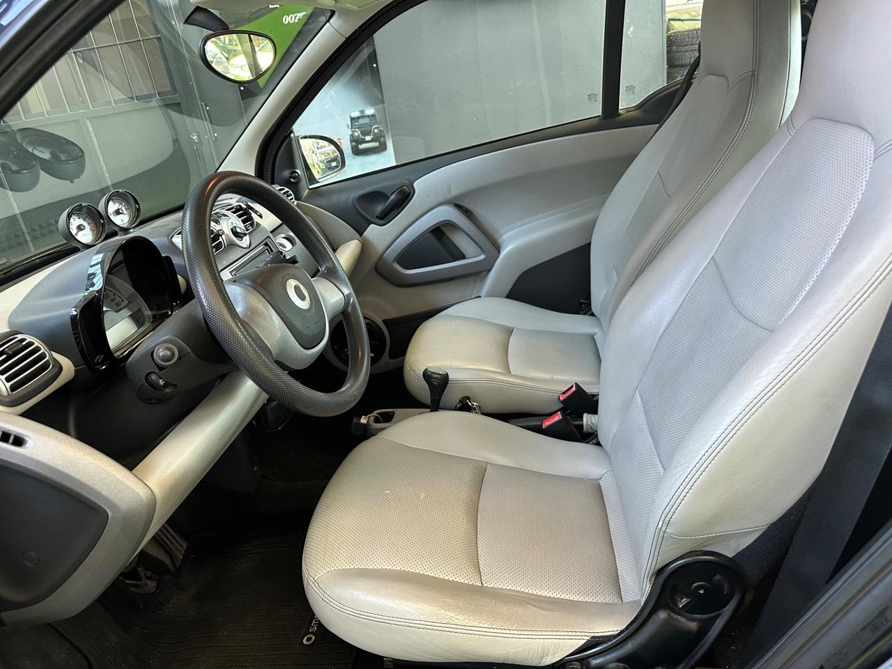 Smart ForTwo 1000 52 kW MHD NAVI-PELLE
