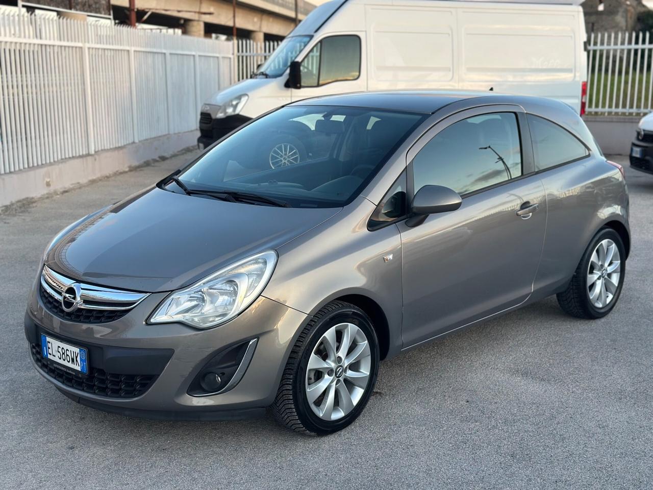Opel Corsa 2012 1.3 CDTI 75CV b-color X NEOPATENTA