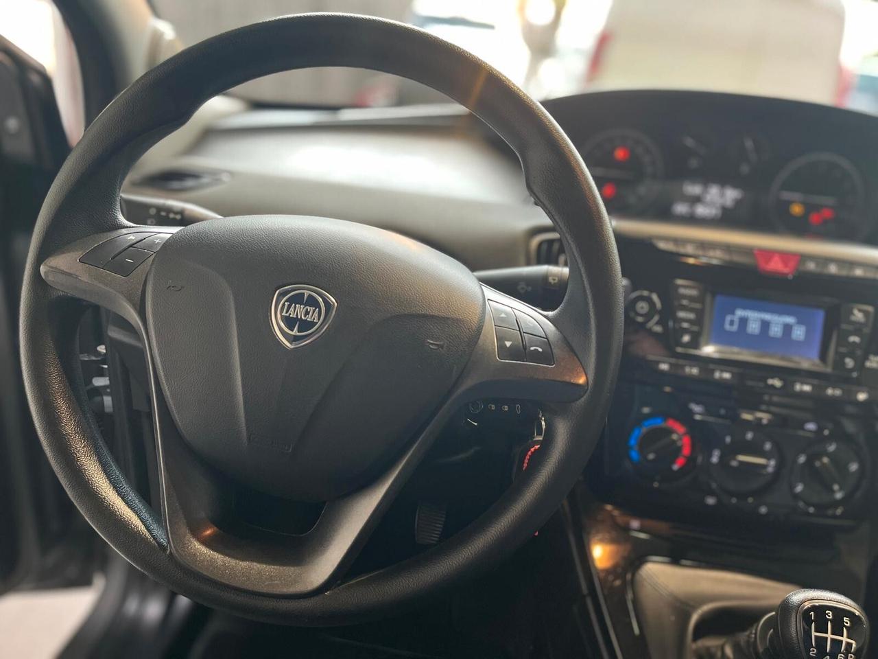 LANCIA YPSILON HYBRID 1.0 ECOCHIC *43MILAKM* *UNICOPRO*