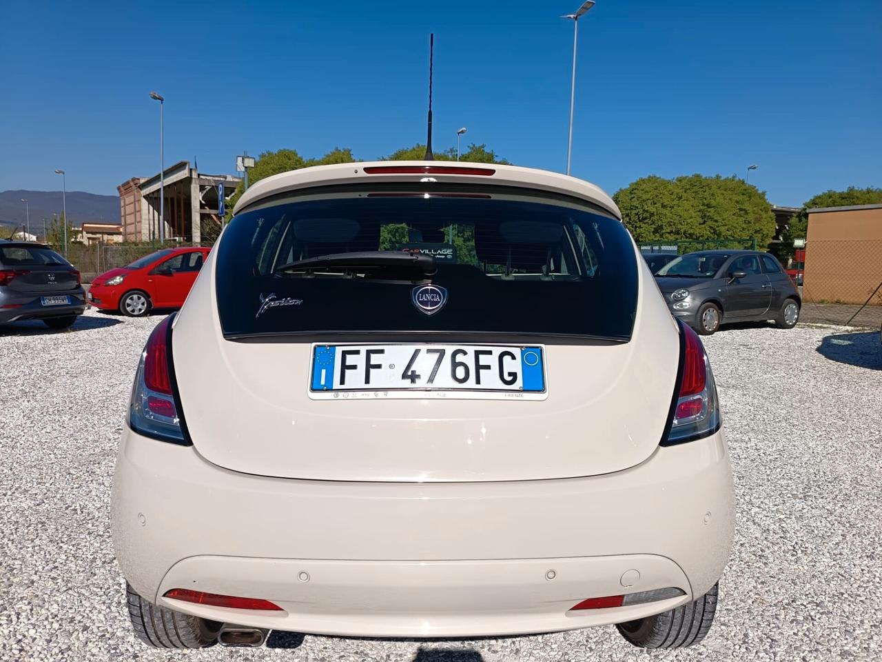 Lancia Ypsilon 1.2 69 CV 5 porte Gold