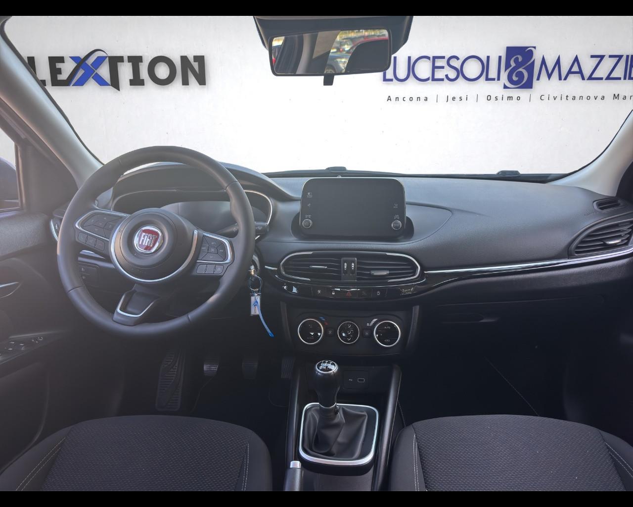 FIAT Tipo (2015-->) - Tipo 1.0 5 porte