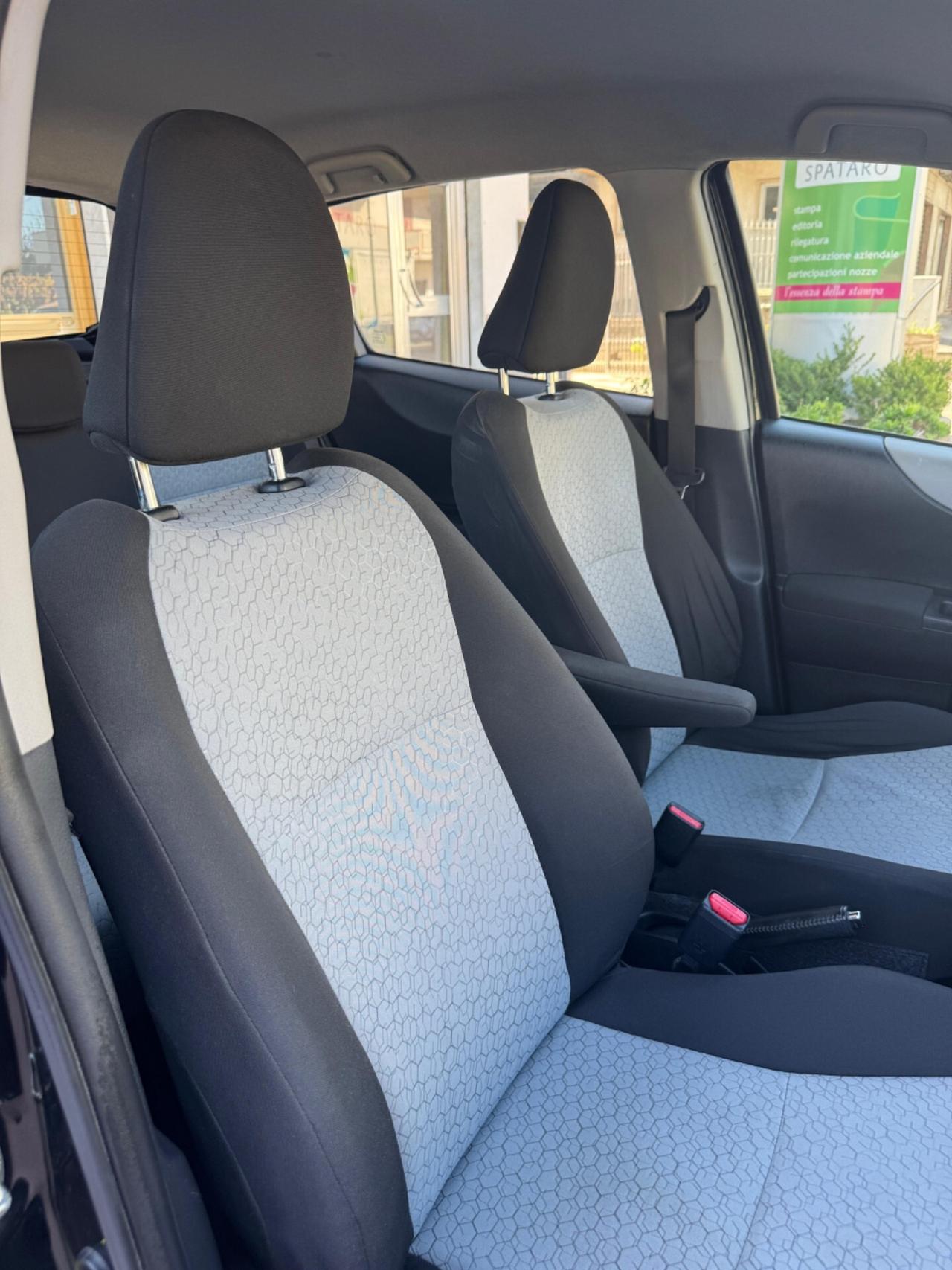 Toyota Yaris 1.4 D-4D 5 porte Lounge