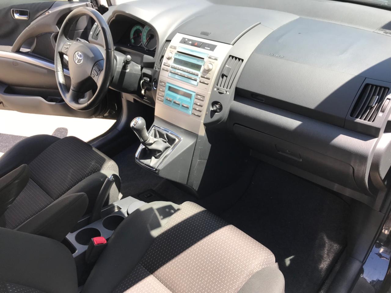 Toyota Corolla Verso Verso