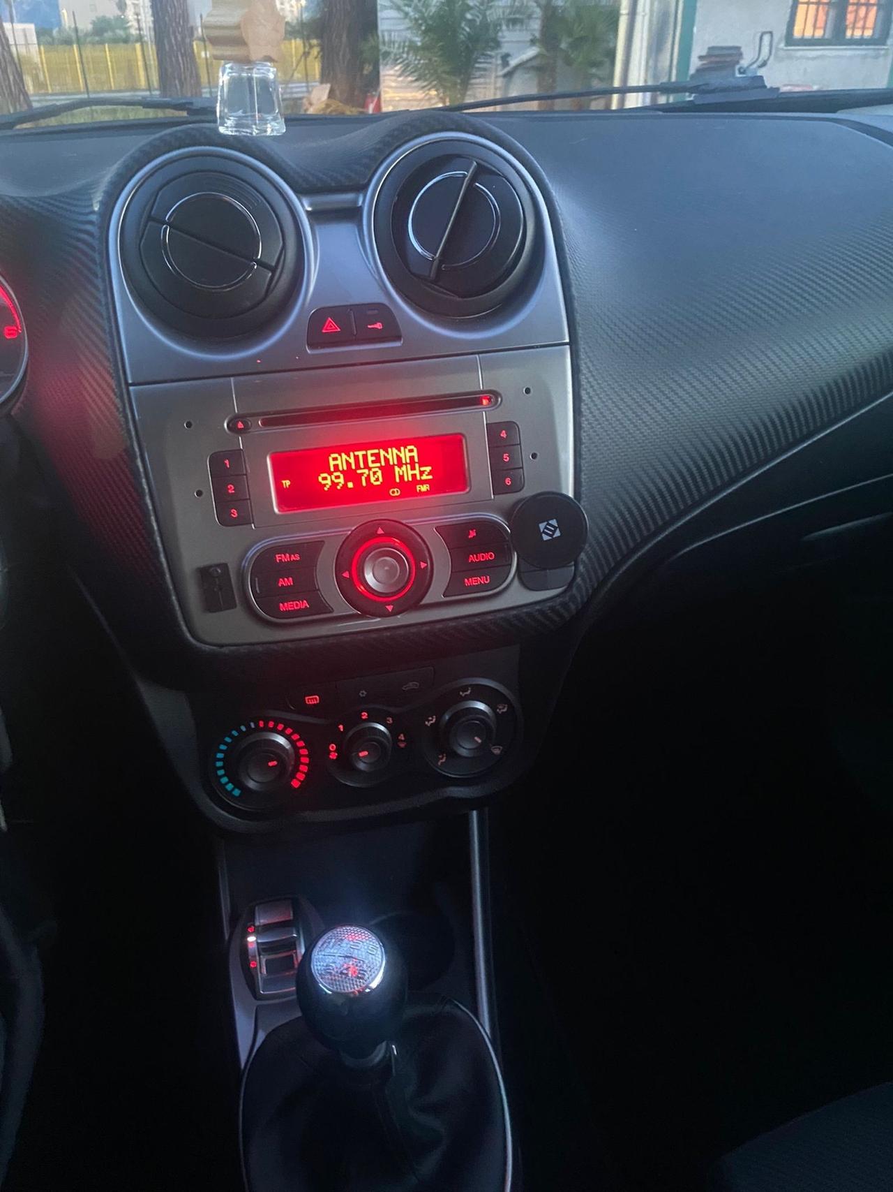 Alfa Romeo MiTo 1.6 JTDm 16V Distinctive Sport Pack