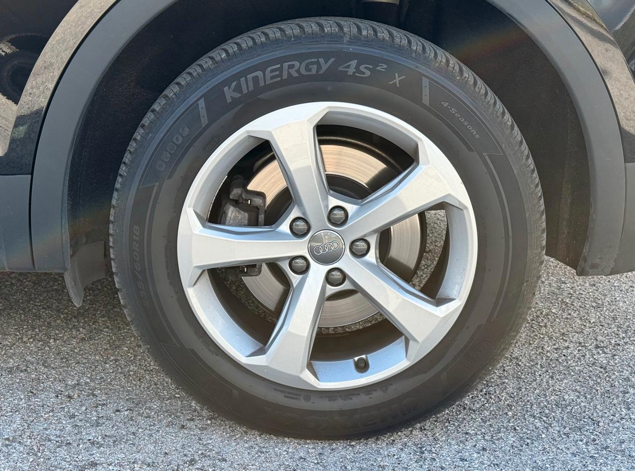 Audi Q5 35 TDI quattro S tronic Business