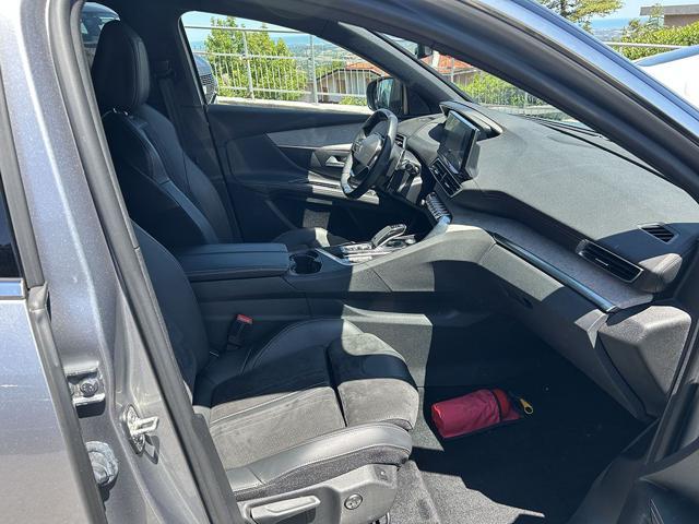 PEUGEOT 5008 BlueHDi 130 S&S EAT8 GT