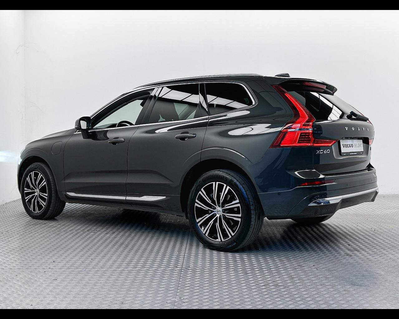 VOLVO XC60 (2017-->) - XC60 T6 Recharge Plug-in Hybrid AWD Inscription