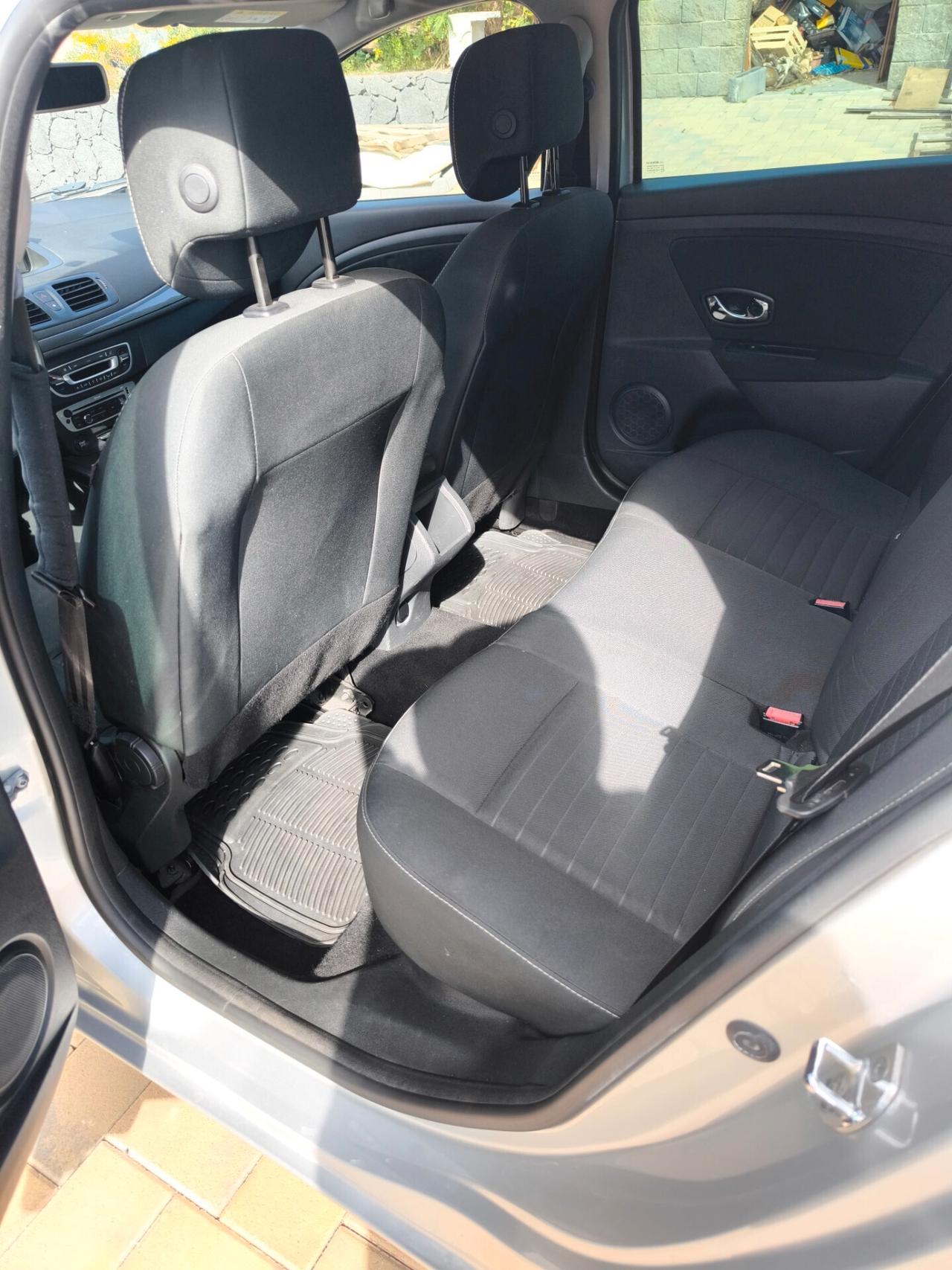 Renault Mégane 1.5 dCi 110CV EDC SporTour Limited