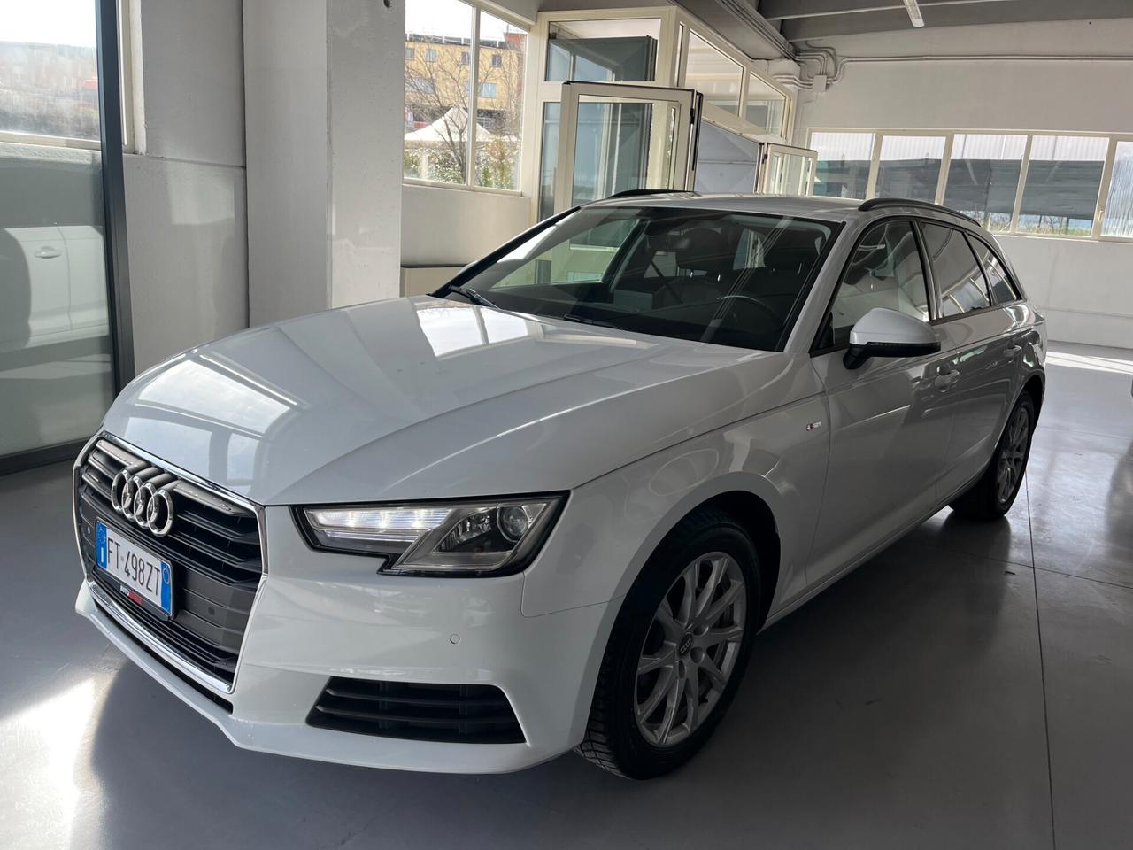 Audi A4 Avant 40 TDI S tronic S line edition- PERFETTA !!!