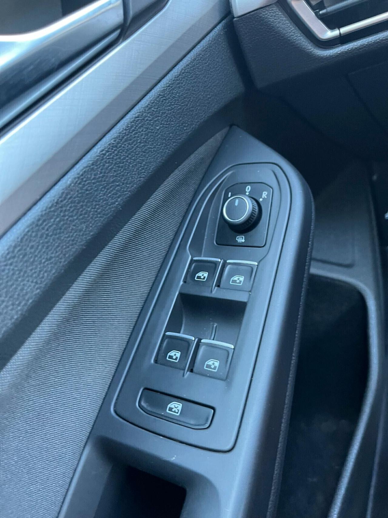 Volkswagen Golf 1.5 TGI DSG Style UNIPROPRIETARIO