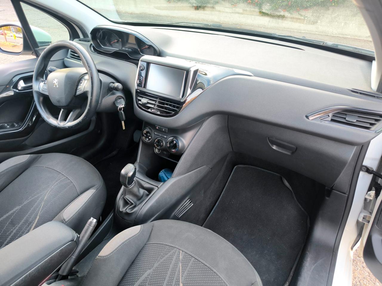 Peugeot 208 1o Serie 1.2VTI 82CV 3P Allure