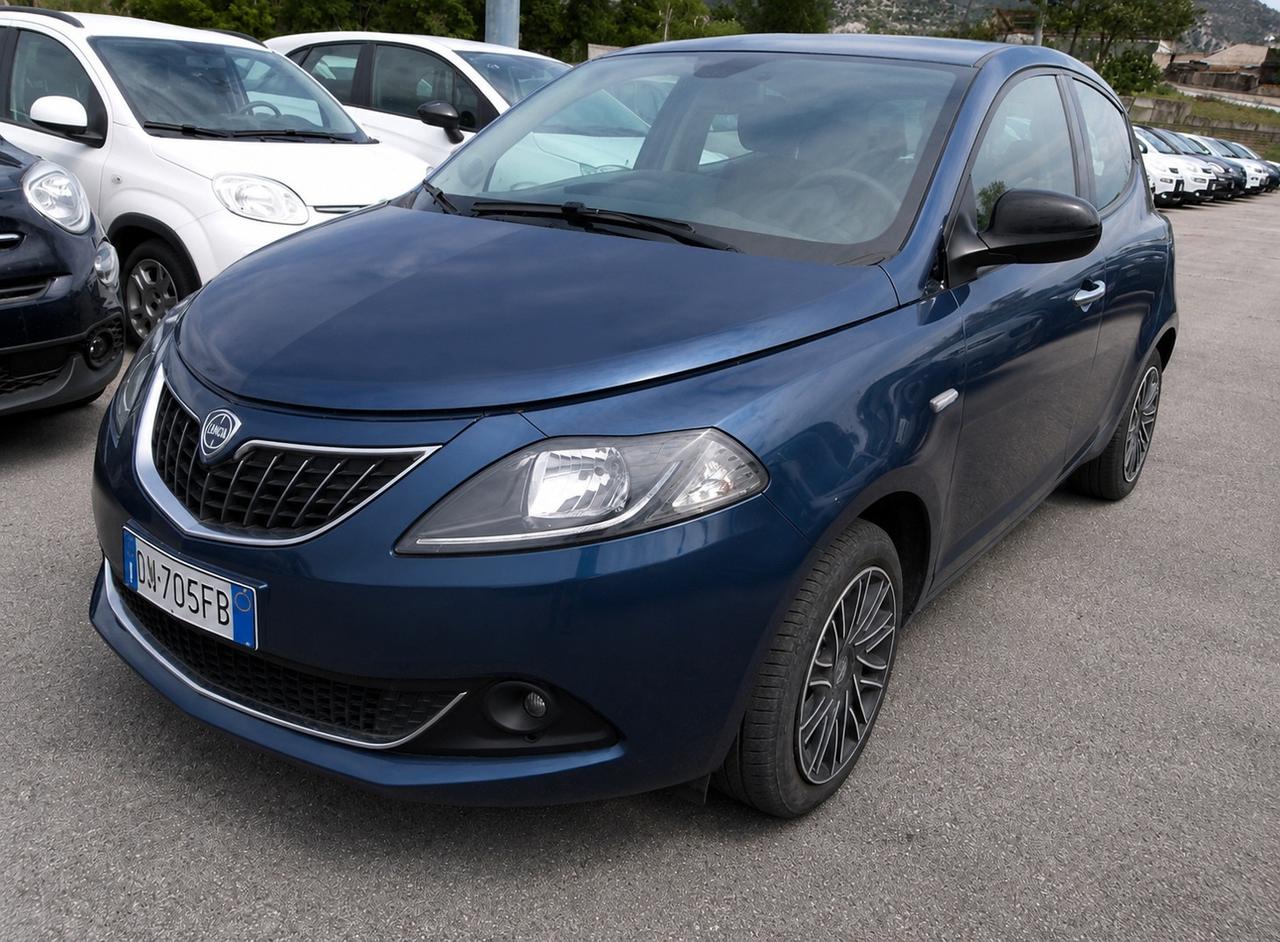 Lancia Ypsilon 1.0 FireFly 5 porte S&S Hybrid Gold