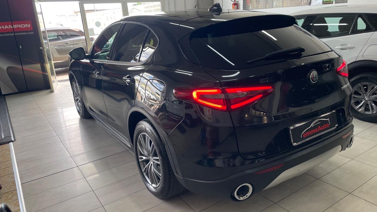 Alfa Romeo Stelvio 2.2 Turbodiesel 180 CV AT8 RWD Executive