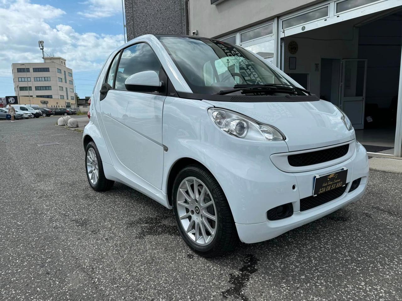 Smart ForTwo 1000 52 kW MHD coupé pure