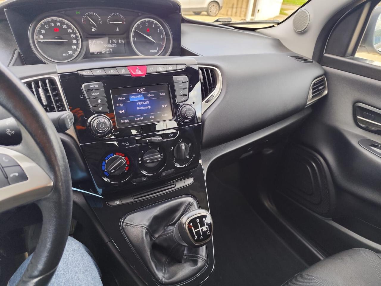 Lancia Ypsilon 1.2 69 CV 5 porte S&S Gold