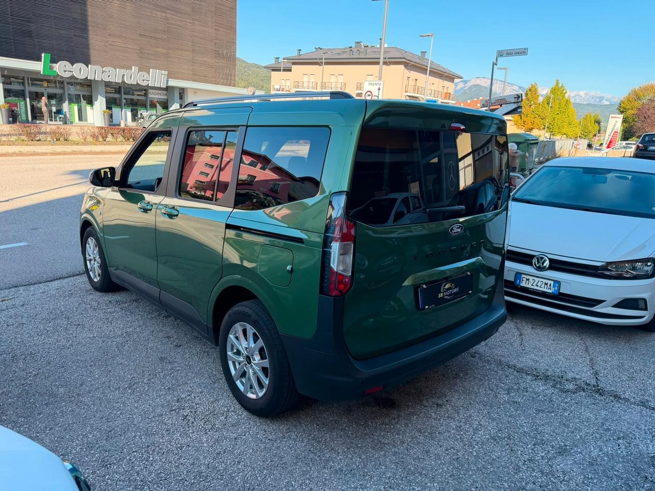 Ford Tourneo Courier 1.0 EcoBoost Titanium