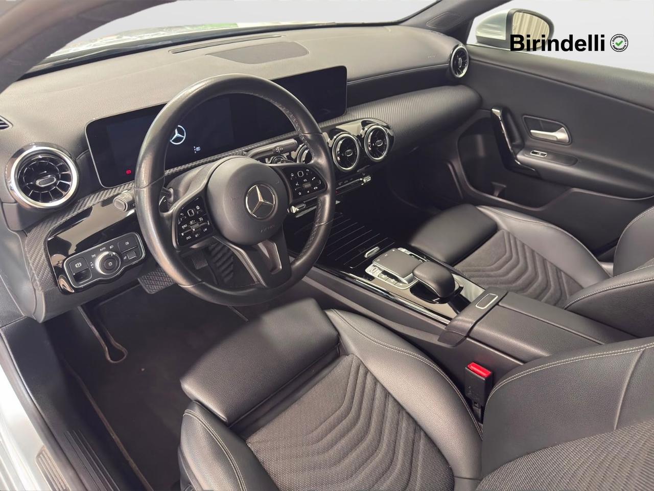 Mercedes-Benz Classe A (W177) - A 180 Automatic Business