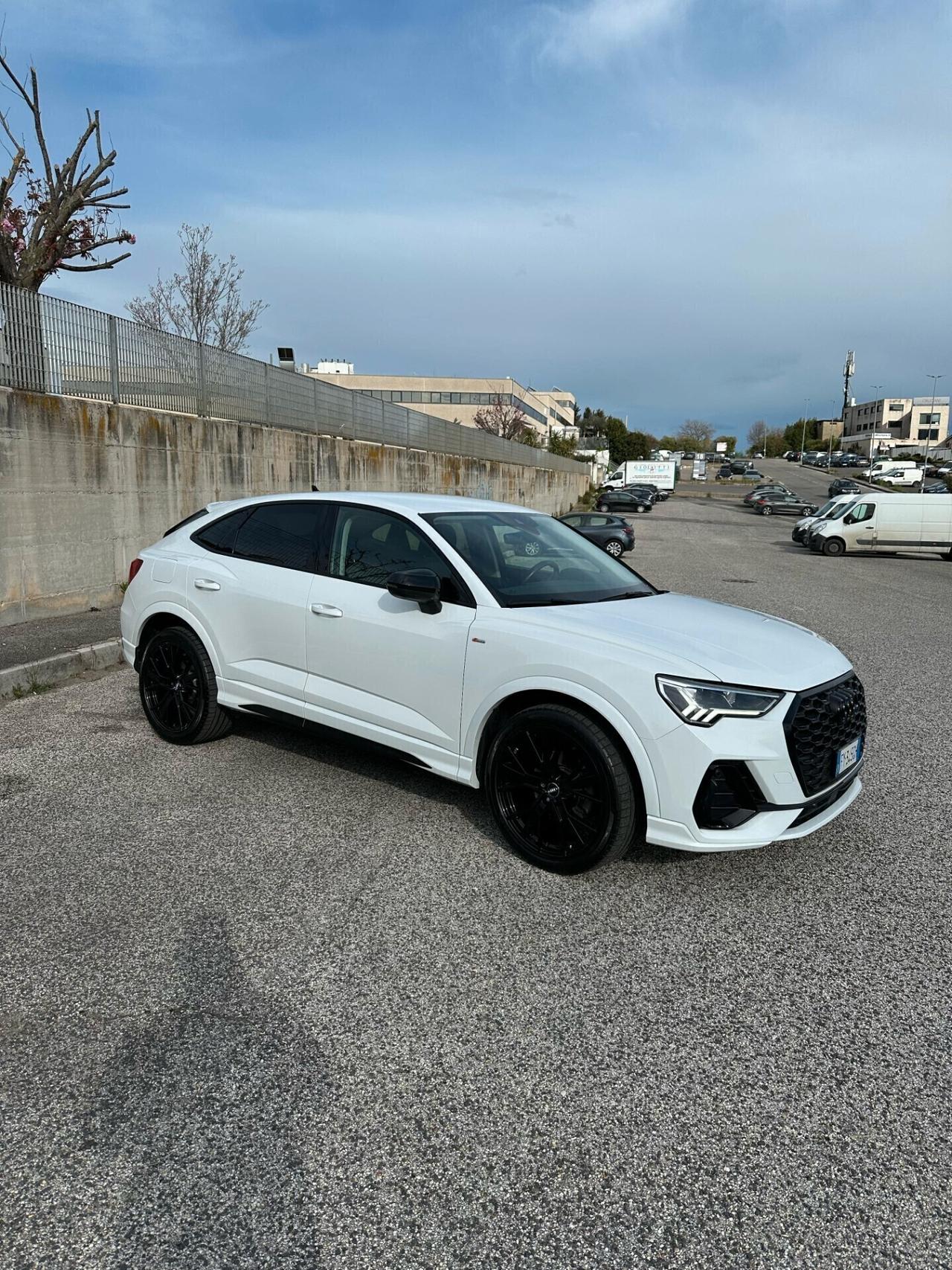 Audi Q3 35 TDI S tronic line edition