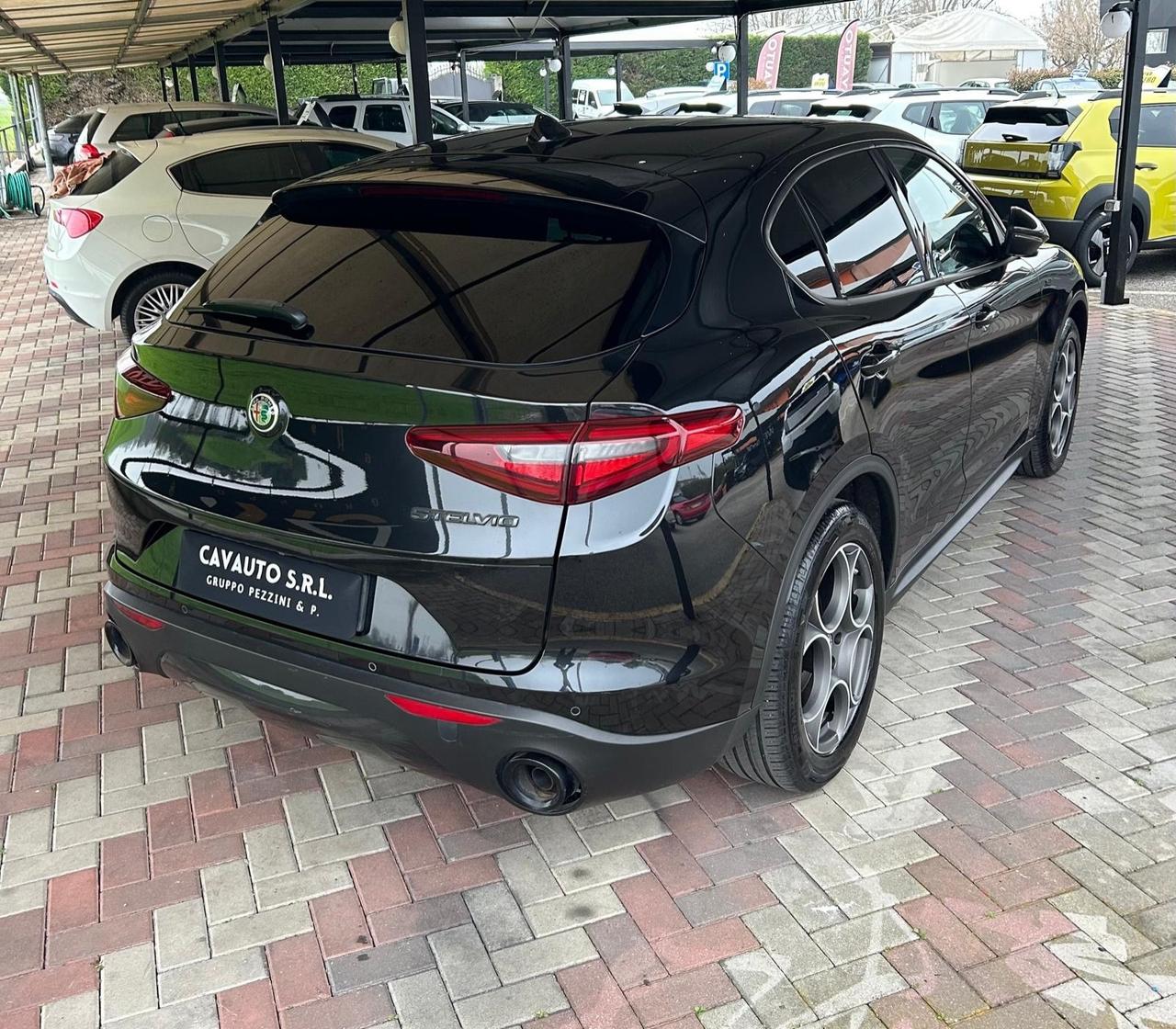 Alfa Romeo Stelvio 2.2 Turbodiesel 190 CV AT8 RWD Business
