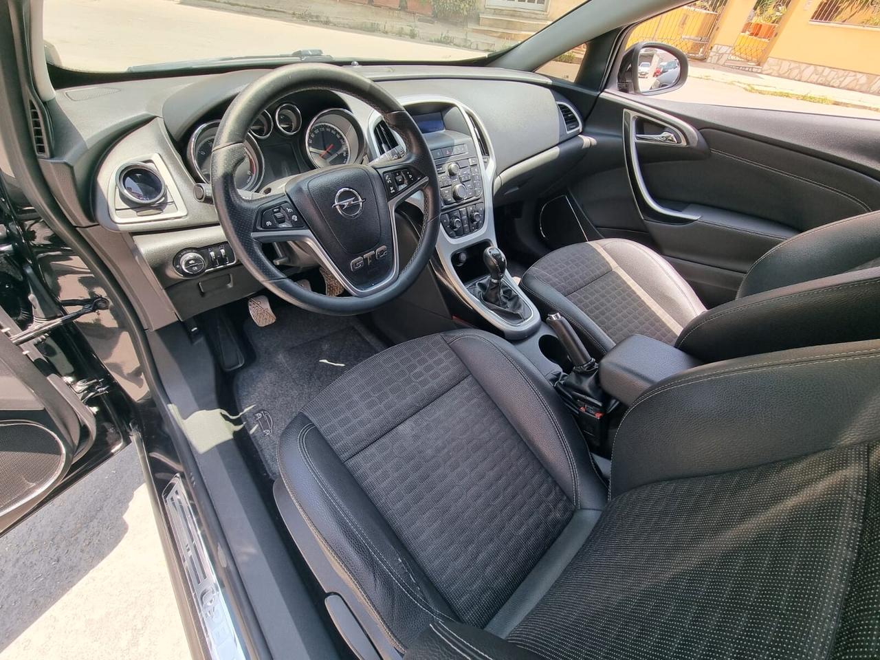 Opel Astra GTC 1.7 CDTI 130CV S&S 3 porte Cosmo