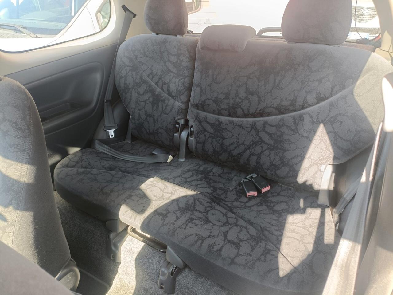 Toyota Yaris 1.0i 16V cat 3 porte