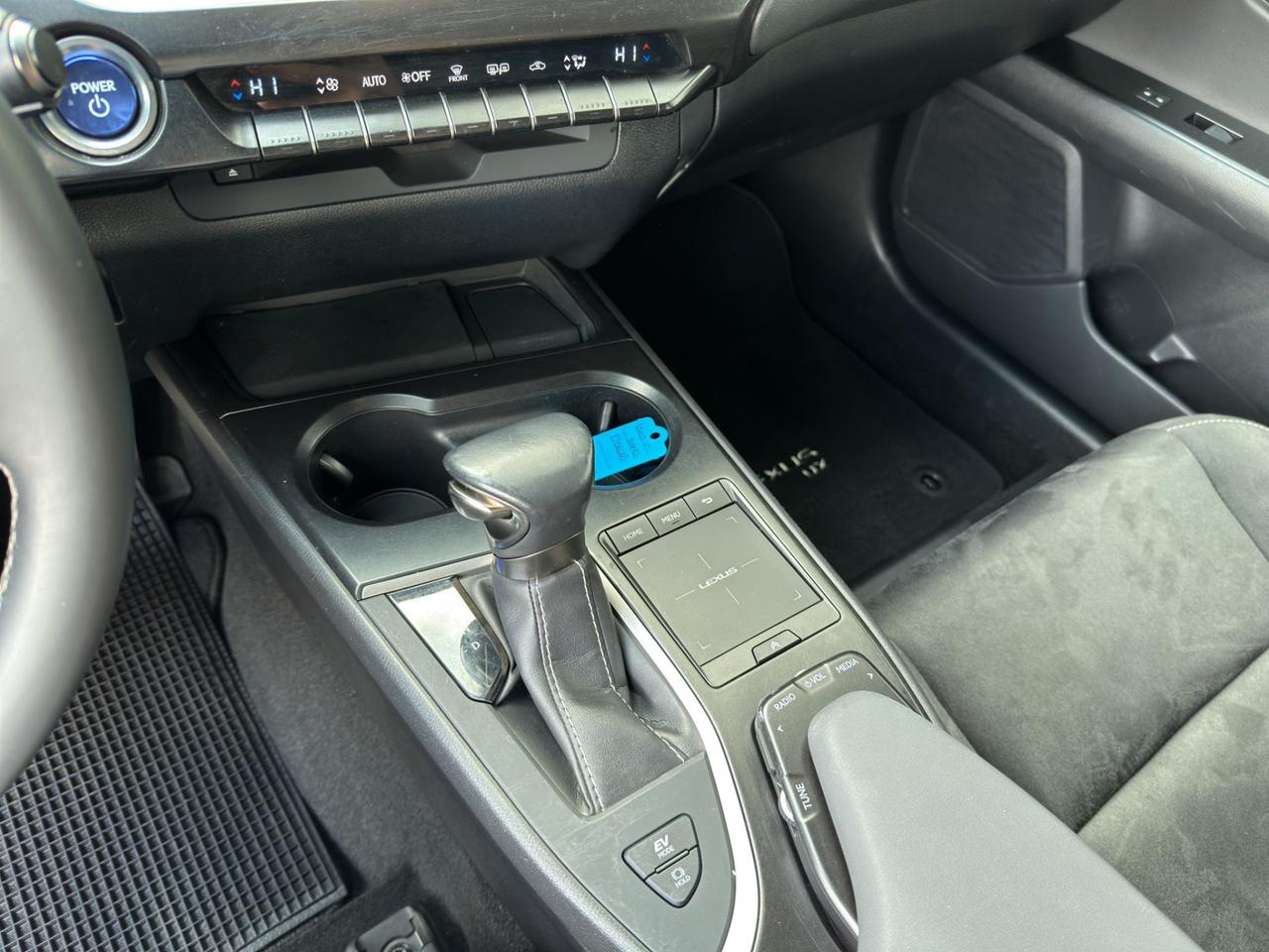 Lexus UX 250h 2.0 Executive 2wd cvt my20