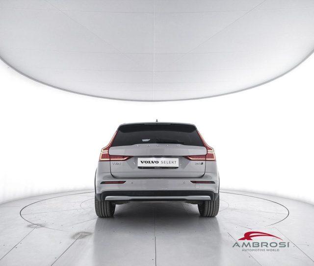 VOLVO V60 Cross Country 2.0 b4 Plus awd auto