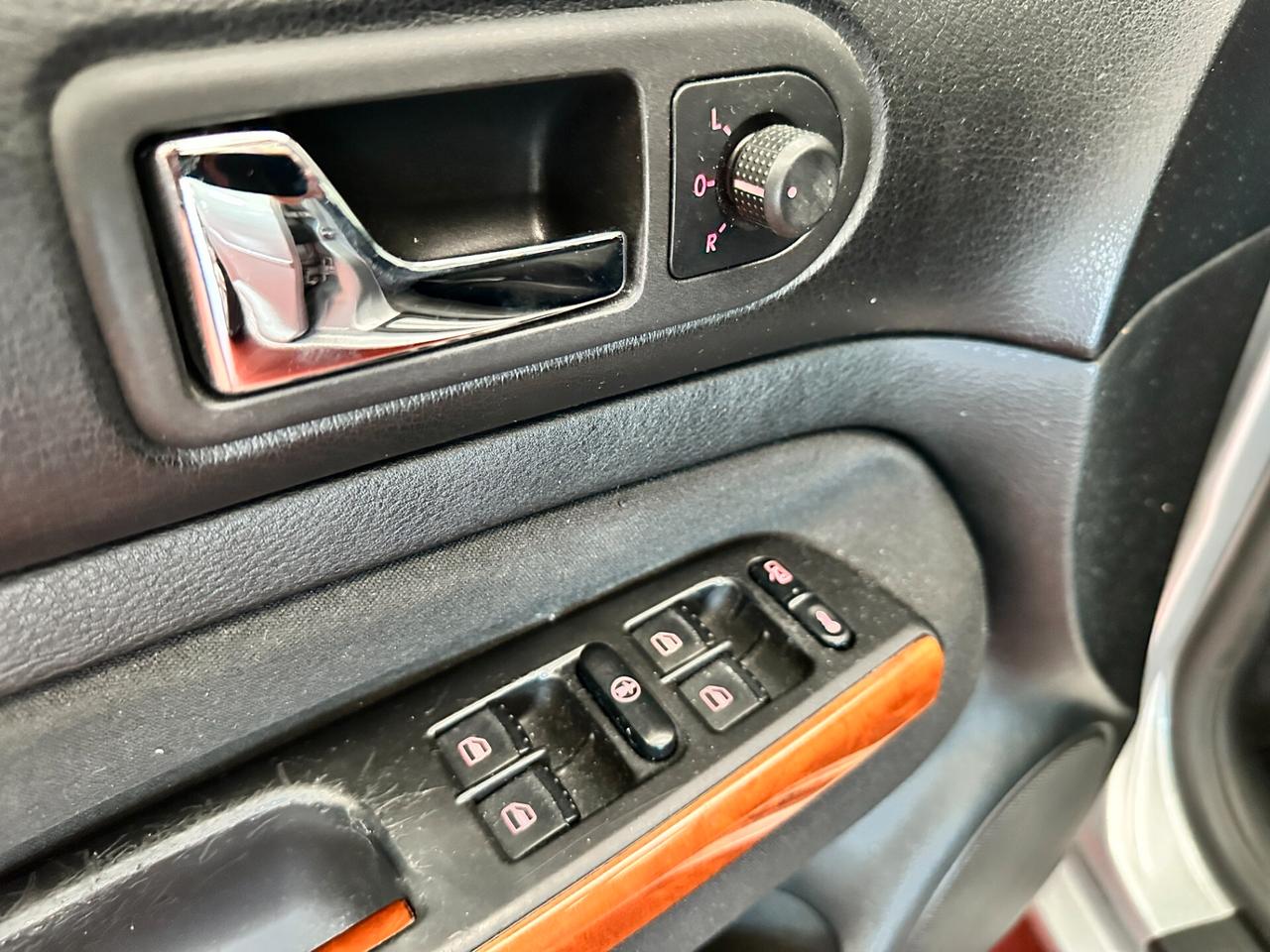 Volkswagen Bora 1.6 105CV 16V cat Highline