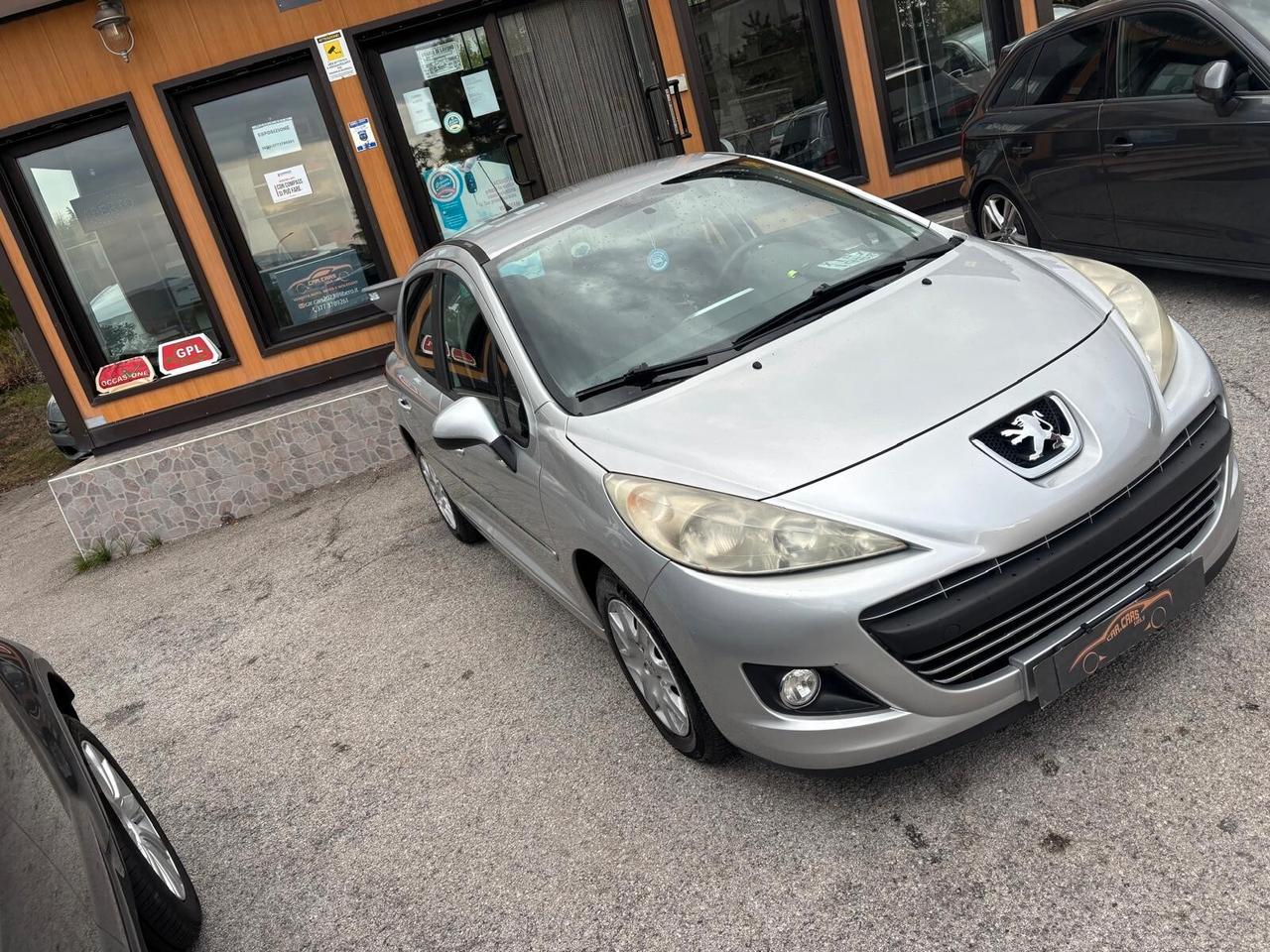 Peugeot 207 1.4 HDi 70CV 5p. Active