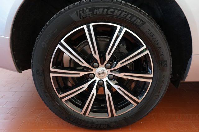 VOLVO XC60 B4 AWD Geartronic Inscription Ufficiale Certificat