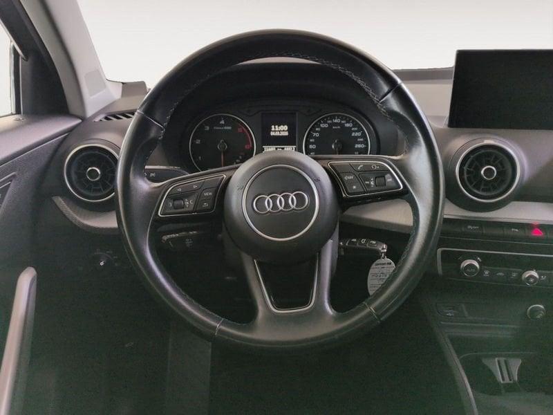 Audi Q2 2.0 30 TDI BUSINESS S TRONIC