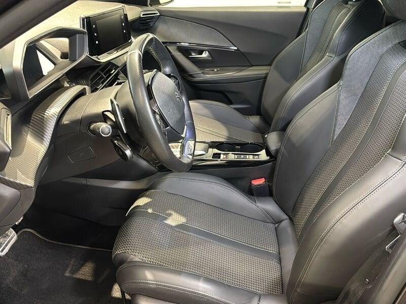 Peugeot 2008 BlueHDi 130 EAT8 GT