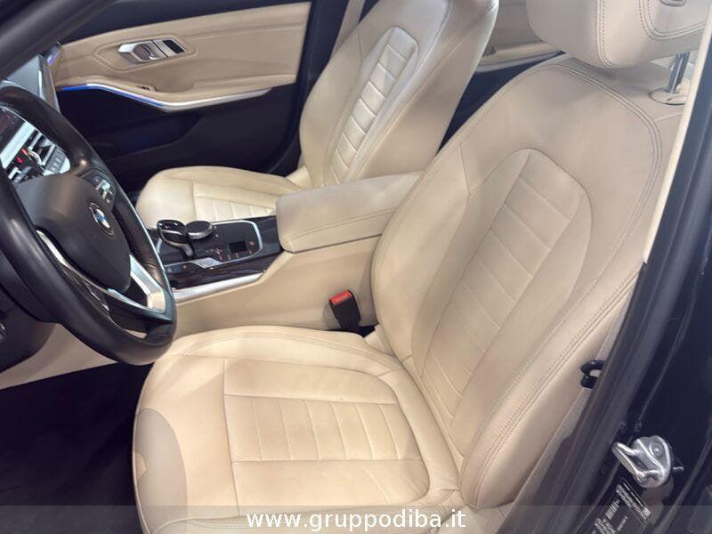 BMW Serie 3 G21 2019 Touring Diese 320d Touring mhev 48V Luxury auto