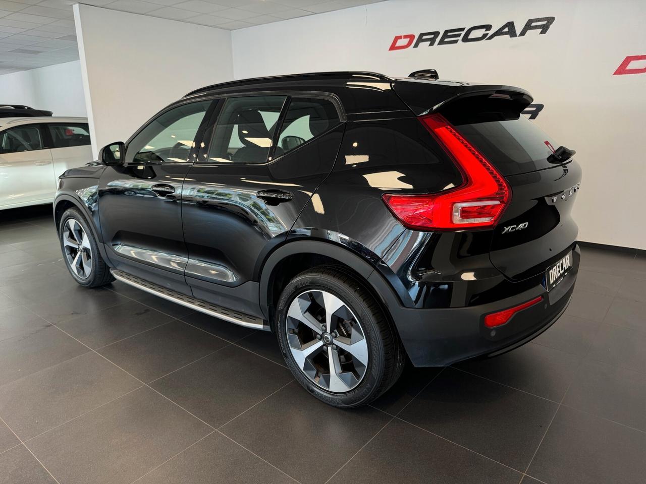 Volvo XC40 B3 automatico Plus Dark BLACK PACK UNIPROP. PEDANE