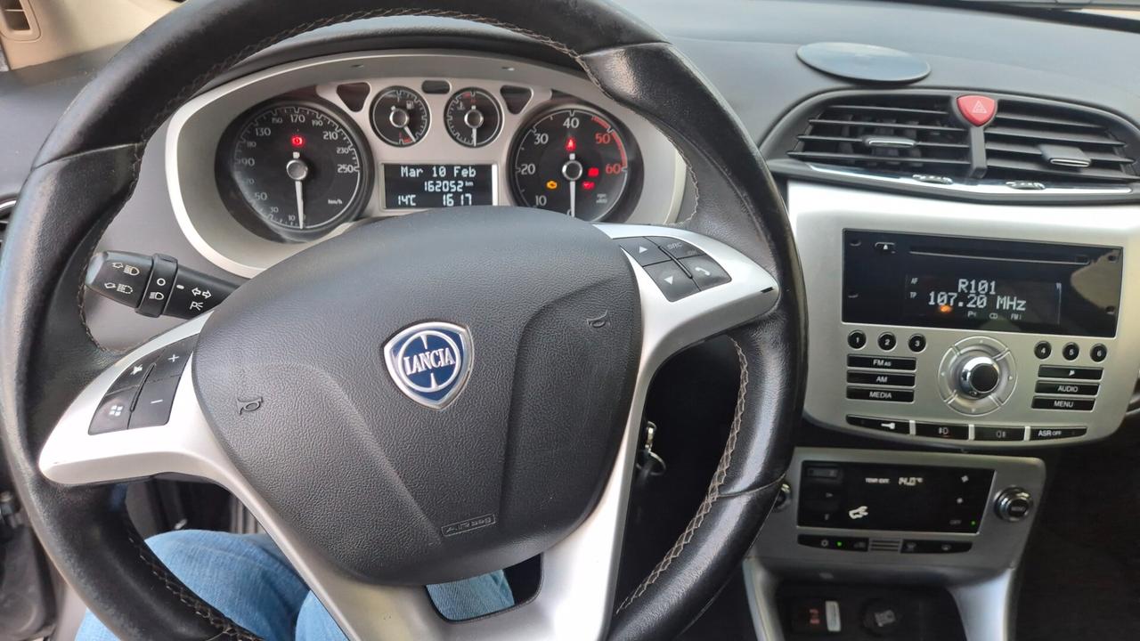 Lancia Delta 1.6 MJT DPF Gold