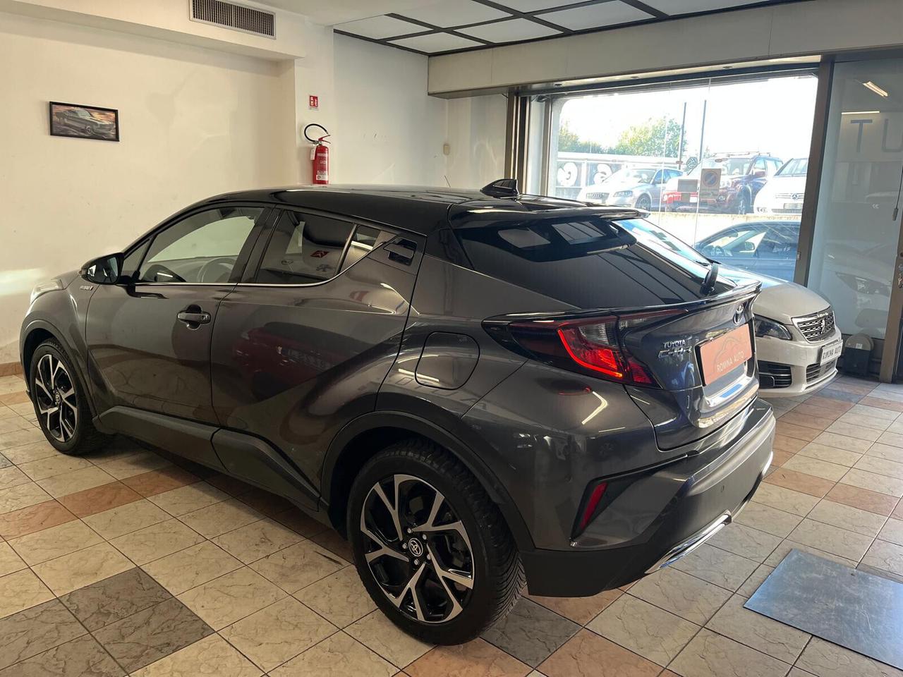 Toyota C-HR 2.0 Hybrid E-CVT Trend