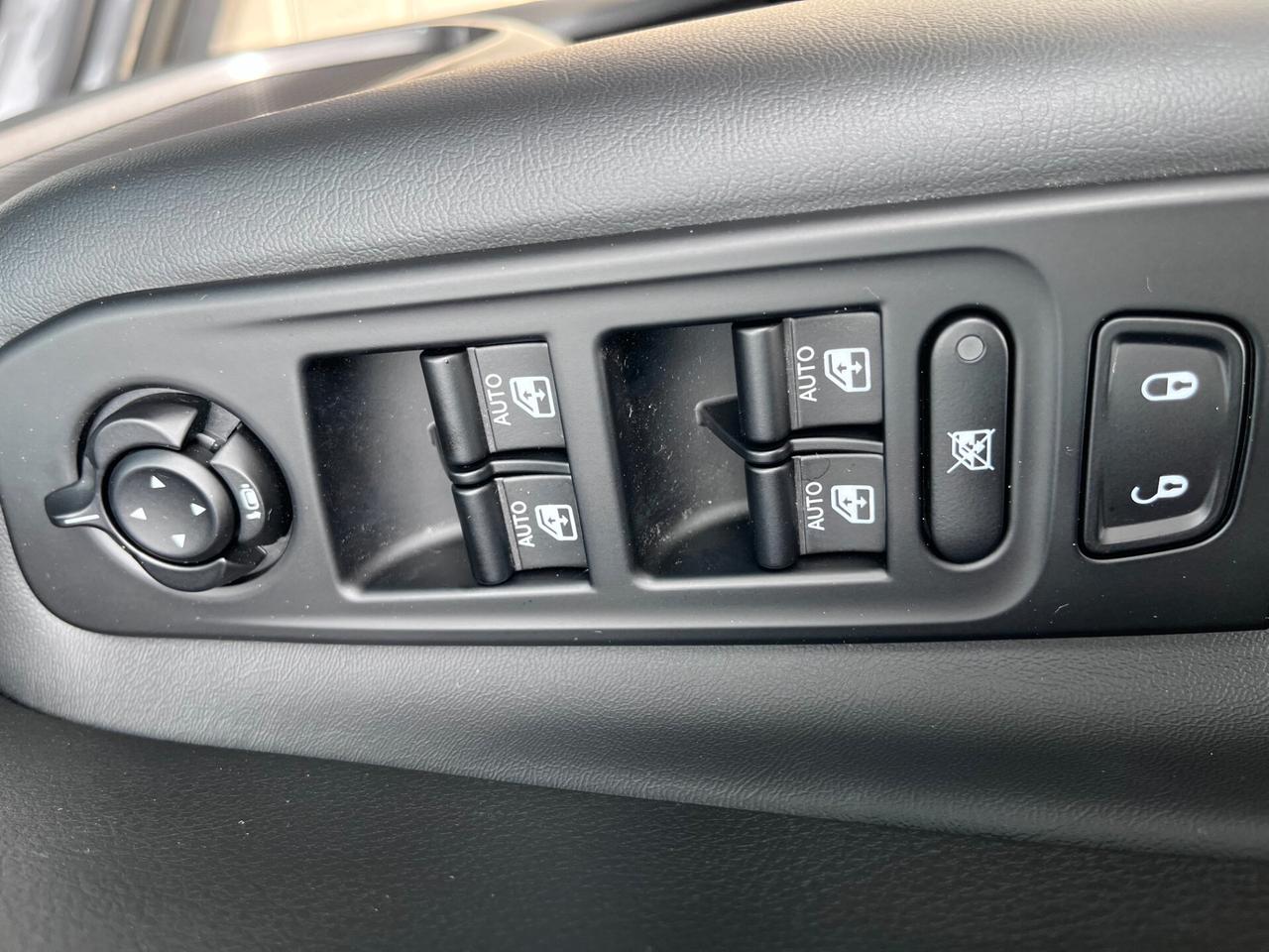 Jeep Renegade 1.5 Turbo T4 MHEV Summit Automatic