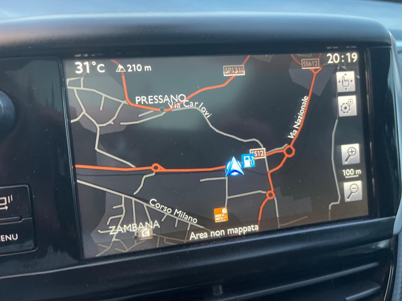 Peugeot 2008 1.6 e-HDi 115 CV Stop&Start Féline SI NEOPATENTATI