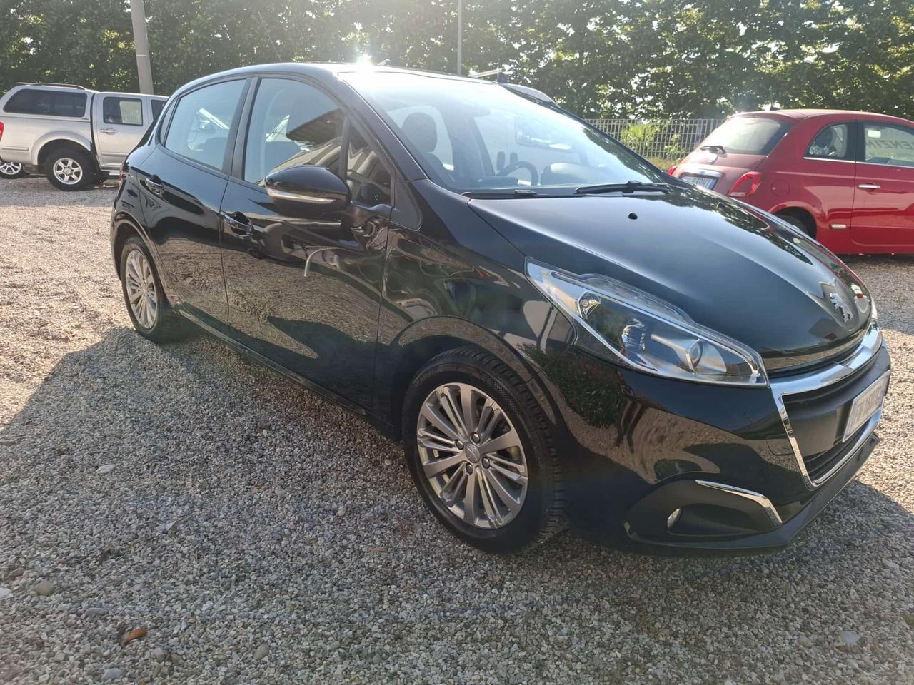 Peugeot 208 PureTech 82 5p. GPL Active