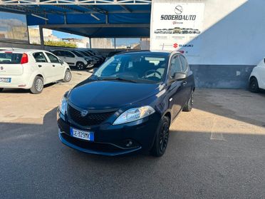 Lancia Ypsilon LANCIA YPSILON 1.0 70cv Firefly Hybrid S&S Silver